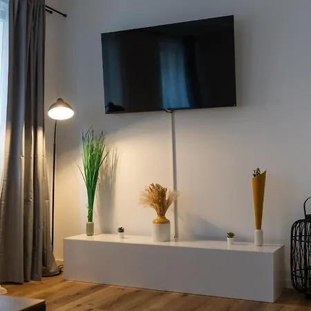 公寓 Modern-apartment Am Schloss - Claycation 马克特布赖特